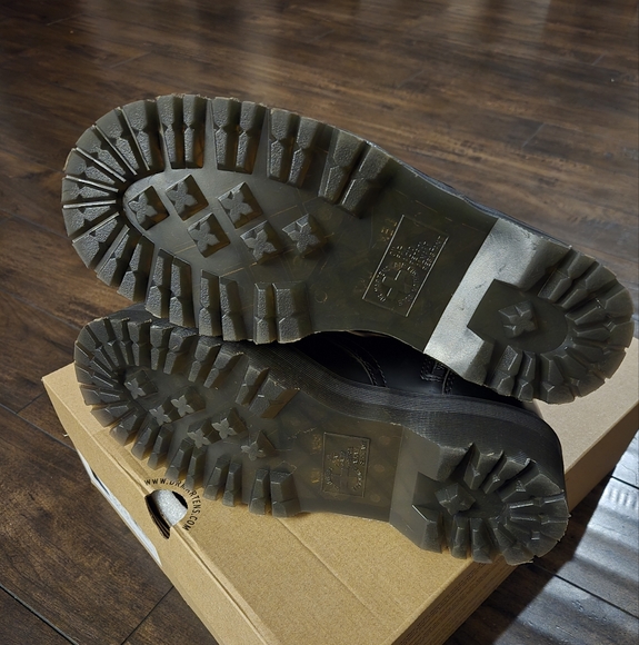 Dr. Martens Jadon Smooth Leather Boots - Picture 5 of 7